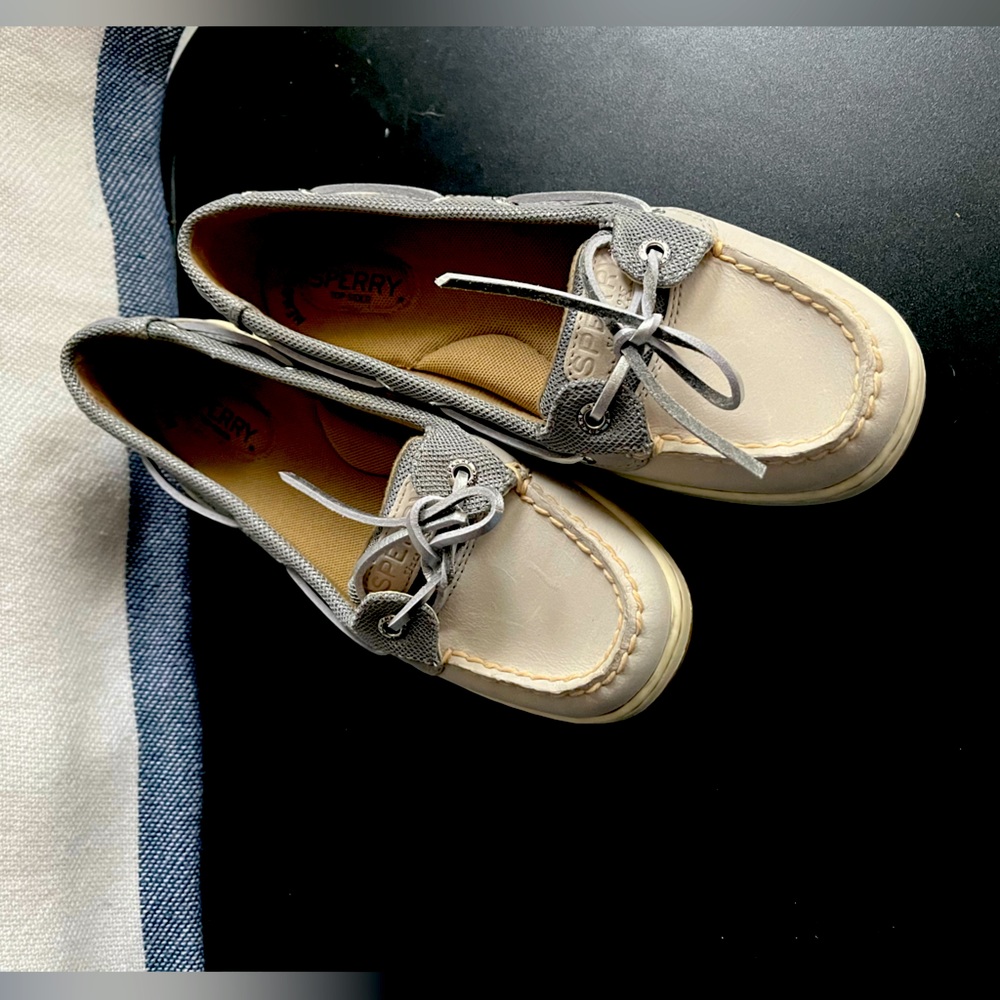 Sperry size 6.5 gray and silver